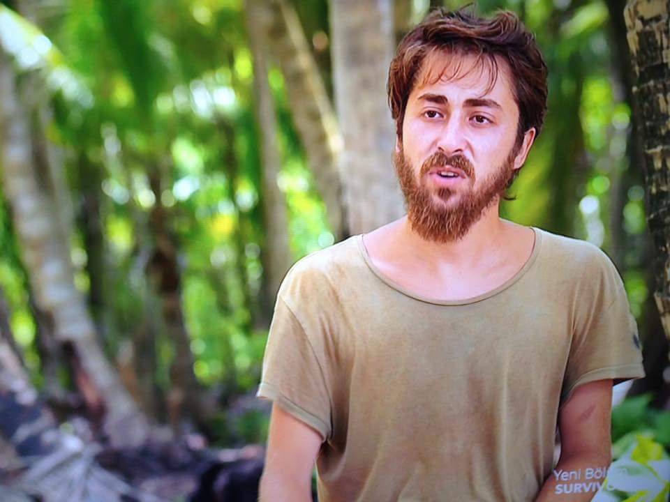 OzturkSemih's tweet photo. SemihÖztürkün TavrıNettir
tt başladı  desteğiniz için şimdiden teşekkürler 
#Survivor2016 #Survivor https://t.co/NxZMcAbCfx