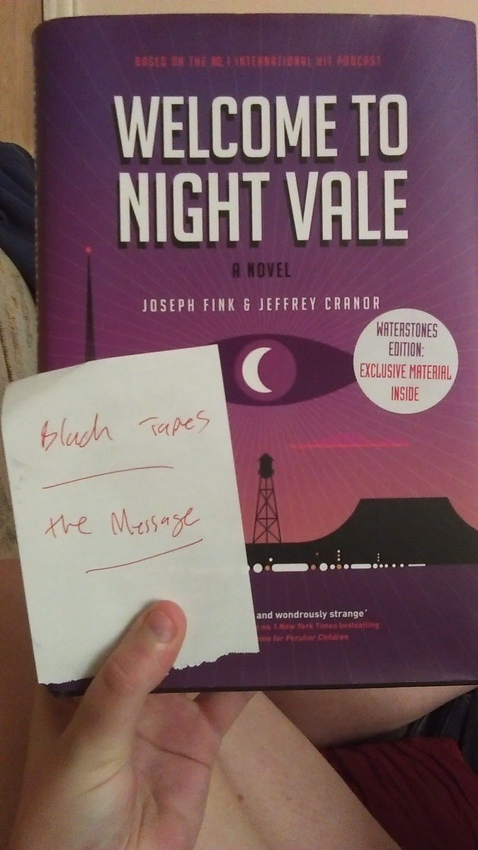 loopyhoopyfrood's tweet photo. Finally got the #WelcomeToNightVale book, and the lovely cashier was a fellow fan who passed on some recommendations https://t.co/OgvO3sBXcj
