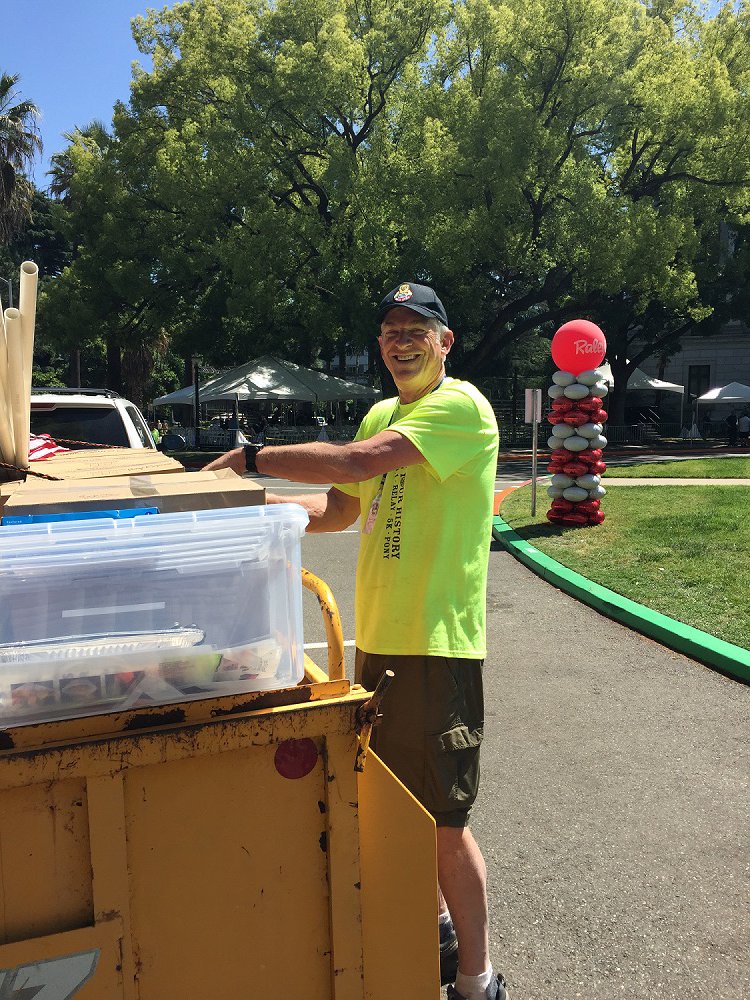 RunPonyExpress's tweet image. HUGE shout out to the hundreds of volunteers who helped make yesterday GREAT! #PEM2016