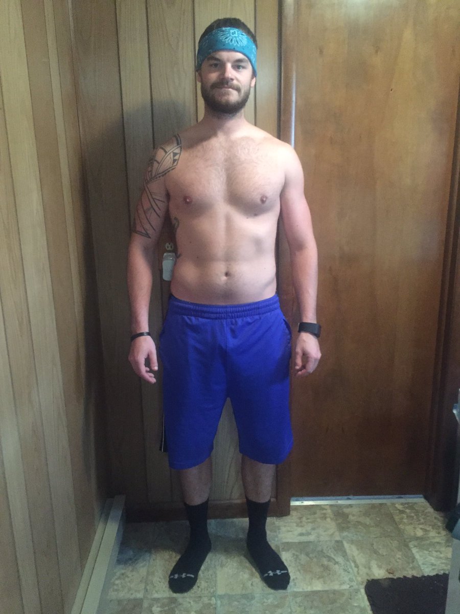 LukeLaps's tweet photo. Day 1 #SVW Summer bod coming in hot! GAINZ LIKE BAIN. @BandanaTraining @Ramfitnessnyc https://t.co/ZPfB5TqQvp
