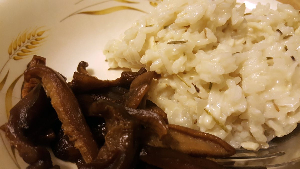 WeaseonLife's tweet photo. Through all my recipe reviews, this is the worst one I've ever made. https://t.co/DDg5Rehh36 #PETA #Review https://t.co/13klSUzq6s