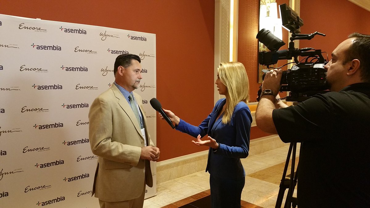 asembiarx's tweet photo. Getting things kicked off at #ASEMBIA16 with @AvellaRx chairman John Musil #specialtypharmacy https://t.co/nT2GxDePNS