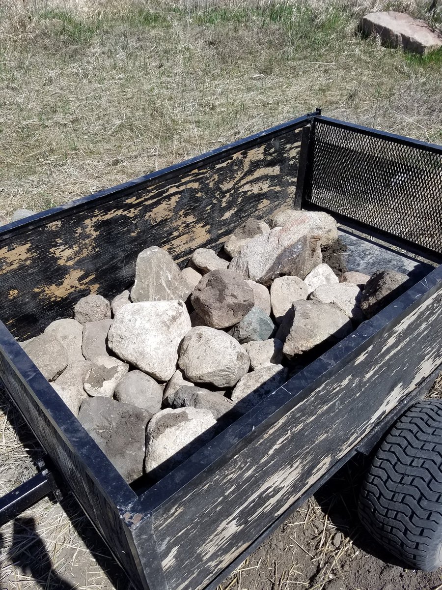 Jerdin_R's tweet photo. @FarmerSexts just getting my rocks off #plant16 #rocks https://t.co/W1Xvsdq9sr