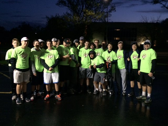 Picture of AHS players before heading to locations on the course for The Flying Pig Marathon #fortheA