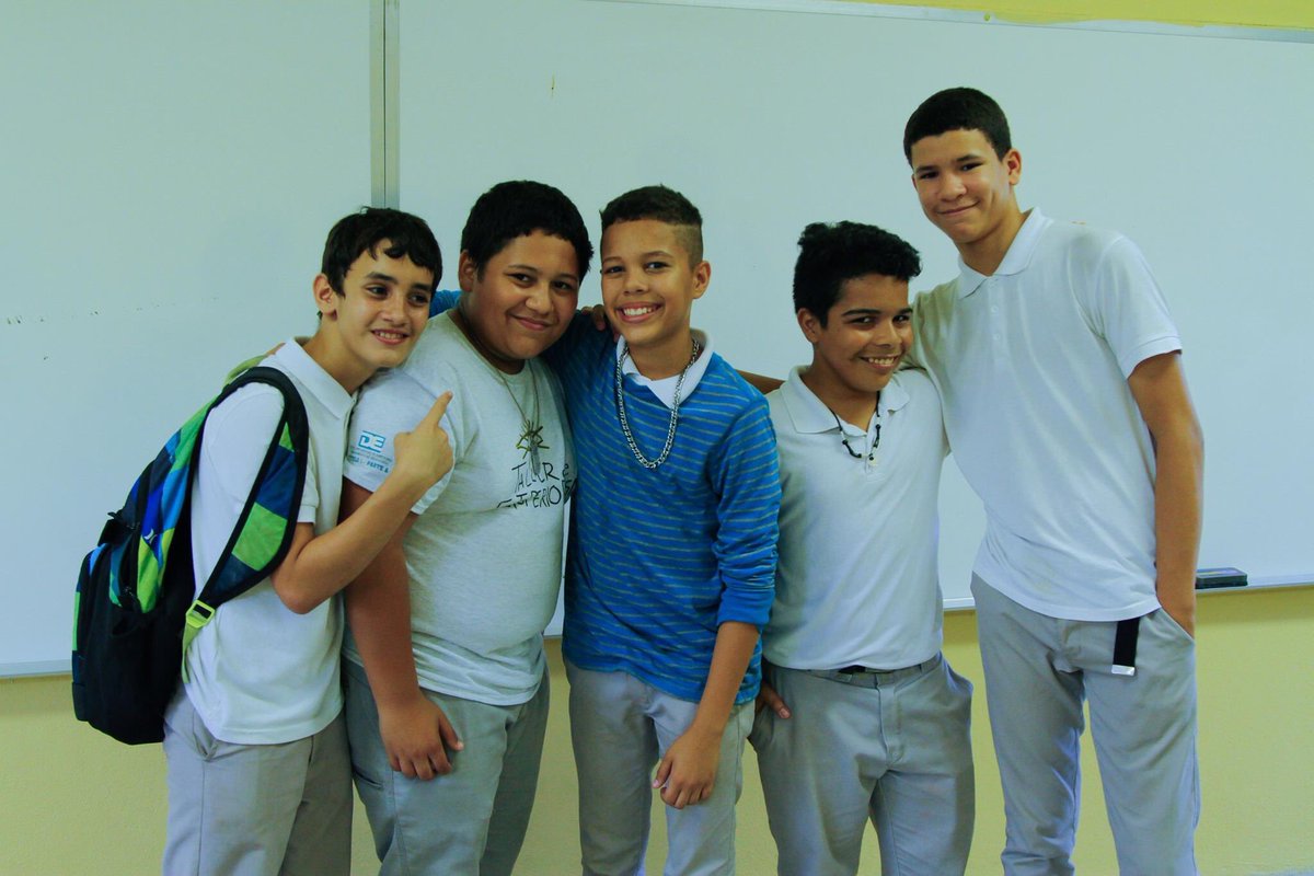 TFotoperiodismo's tweet photo. 😊 ÚLTIMO TALLER | Felicitamos a los jóvenes de todas las sedes por cumplir con sus talleres. #PuertoRico #Carolina https://t.co/M3hsKBpf8E