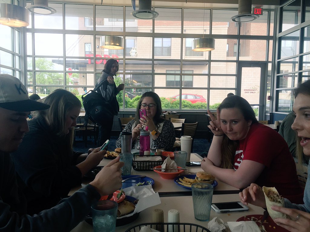 MPressAd's tweet photo. When life (@meghanduane) hands you swipes, you do group work at the dining halls. https://t.co/qe99tTVYBq
