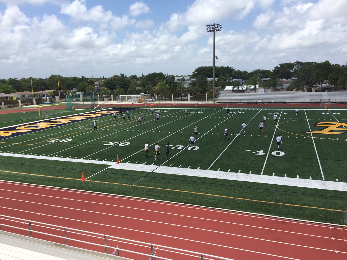 Raideralumni's tweet photo. Coach Shep's PE class... Out in good 'ol FL sun ๐. #LongLivePE #RaiderNation https://t.co/IqD740YJ0b