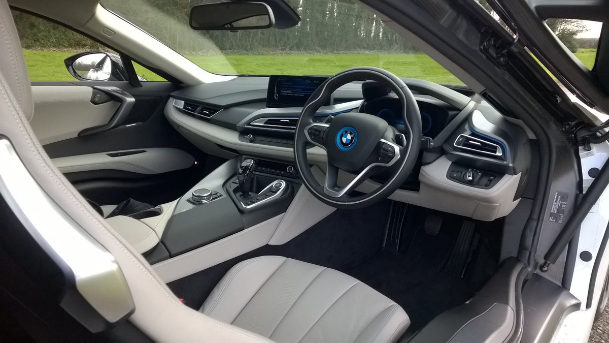 FastFoxAdam's tweet photo. Amazing #MODEdrives #supercar
Fantastic futuristic #BMWi8 #BMW @jct600 @MODEforLuxury #Luxury @BMW_UK @BMW https://t.co/rq4LWPvnnZ