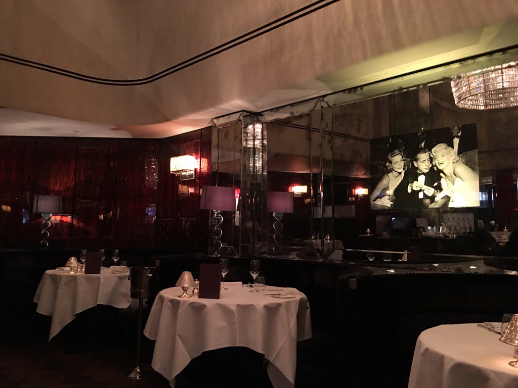 stuartsw4's tweet photo. Dinner at the Savoy Grill before Sunset Boulevard with Glenn Close https://t.co/nx1DuBjwdo