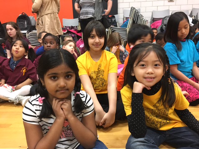 StRoseLimaOCSB's tweet photo. 400+ Ss and an orchestra from 7 schools In harmony #MusicMonday @OttCatholicSB @CanadasNAC @TD_Canada #ocsb https://t.co/cmtXr7MJfR