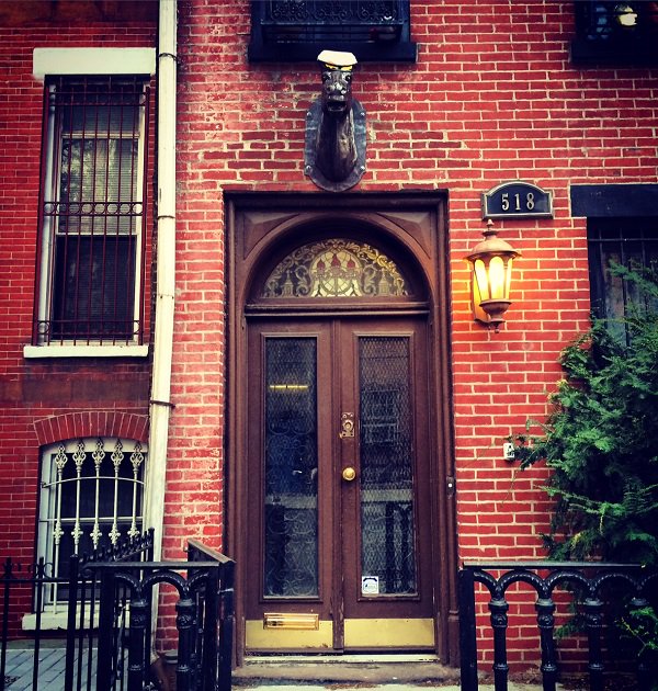 brooklynhistory's tweet photo. #doorsofbrooklyn #boerumhill #brooklyn #stainedglass #horsewithahat #brickarchitecture https://t.co/aRGWRuUP4D