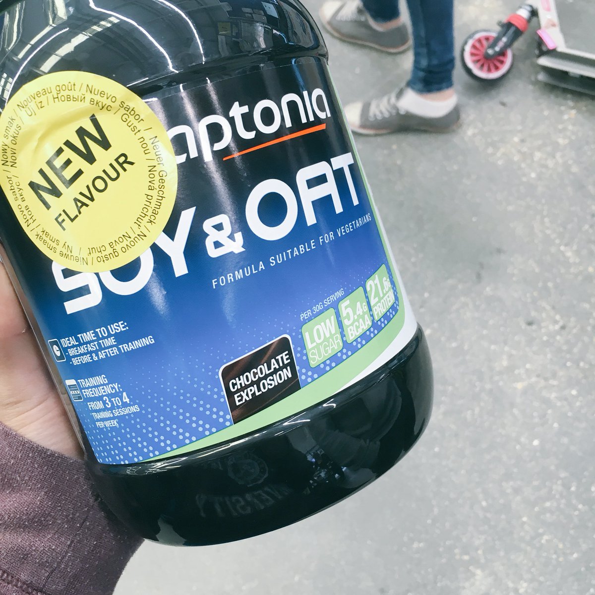SoeursdeLuxe's tweet photo. Finally found a good tasting dairy free protein powder! 💪🏽 @aptonia #weightloss #protein #gym #fitnessinspo #fitspo https://t.co/G0rRpPOydT