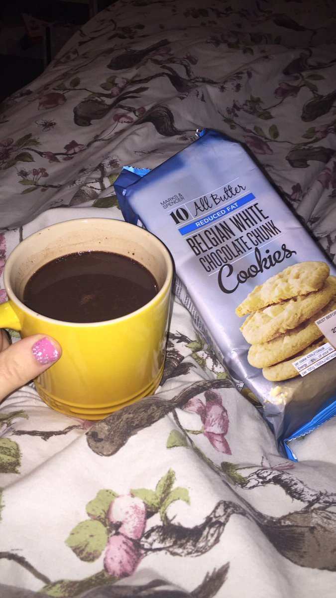zippy800's tweet photo. Back home to bed to recover with a #harrods hot choc and #m&amp;s cookies 💕 https://t.co/H7m1LcJ8dN