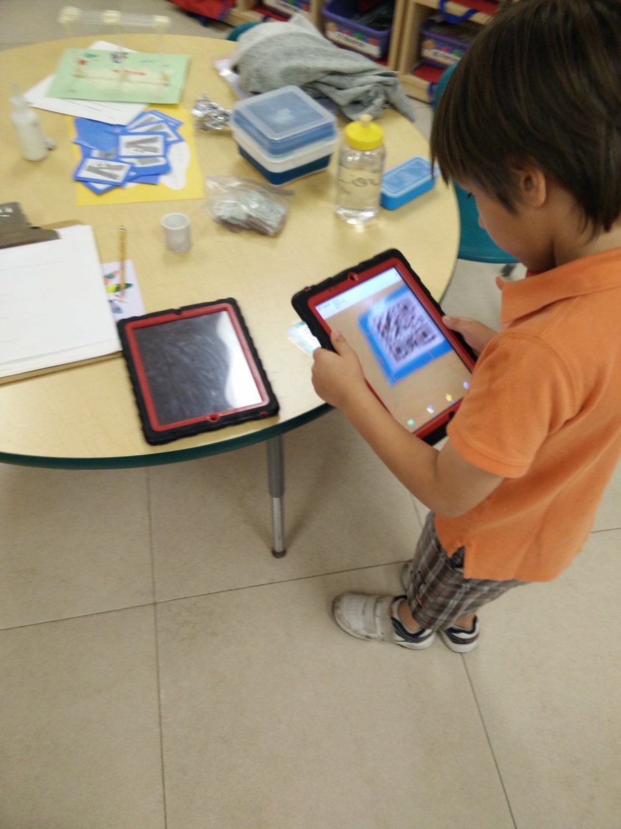MsAlbertina's tweet photo. QR code Scavenger Hunt! @ASFMTech #learningtotelltime https://t.co/TxUB5Uqfeh