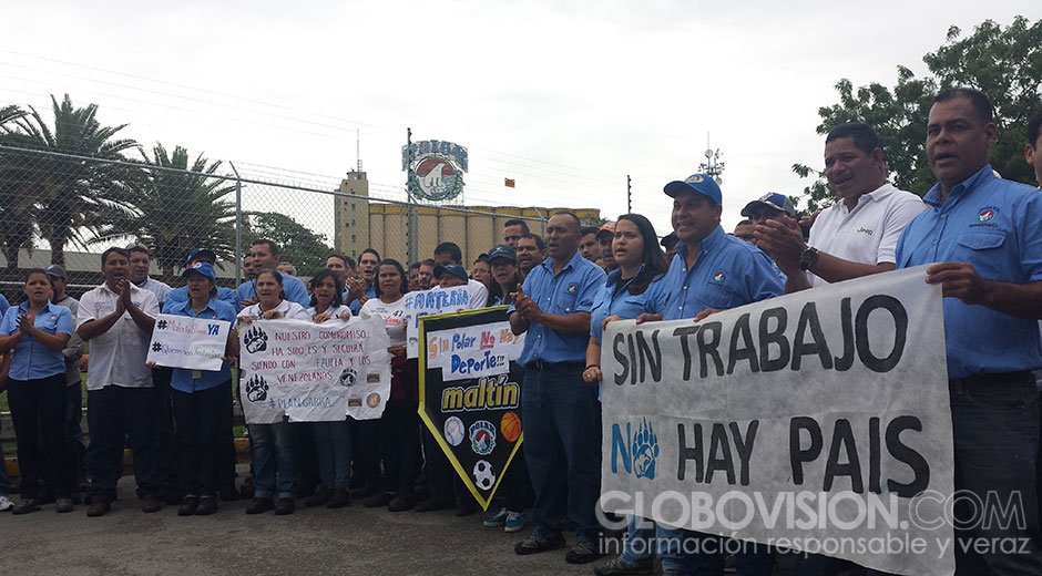 globovision's tweet photo. Trabajadores de Cervecería Polar iniciaron vigilia https://t.co/5c9W7HW2EK https://t.co/Hba8TeheKk