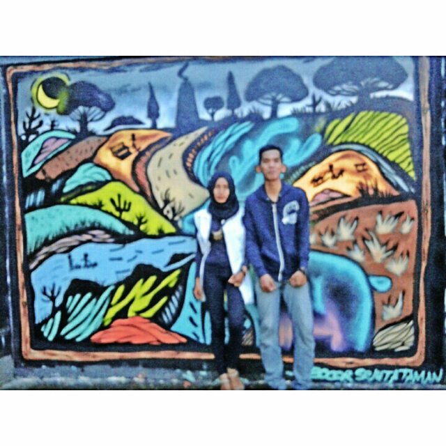 JunindraTS's tweet photo. RT "@syivaa2: Taman corat-coret at bogor with @JunindraTS https://t.co/f5Ad8aWkxo"