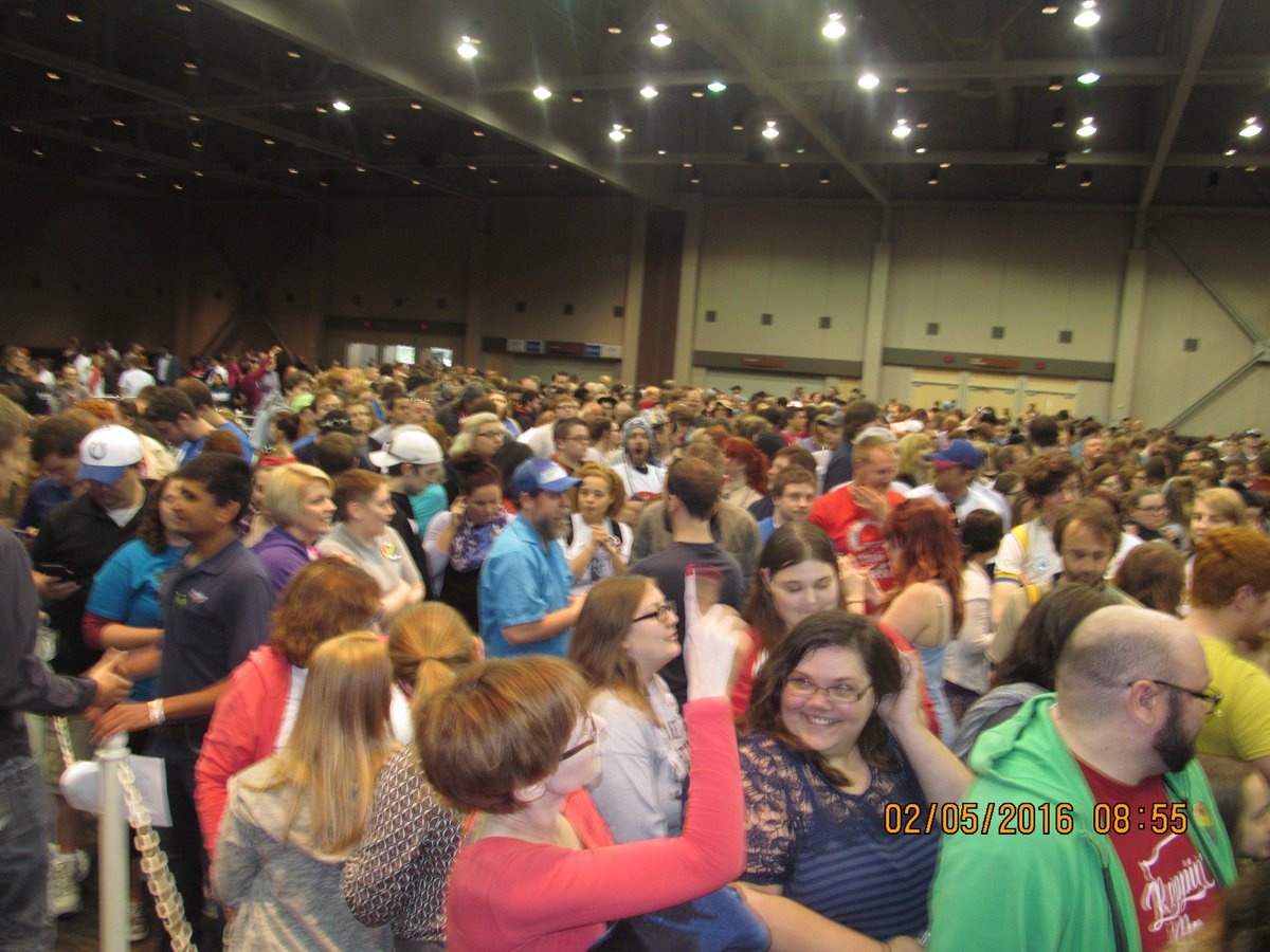 aerwaves_'s tweet photo. Packed @BernieSanders Rally, Evansville IN-#May3 #INPrimary #GOTVforBernie #Midler4Bernie @SEI4BS @Indiana4Bernie https://t.co/LR20E3RSIL