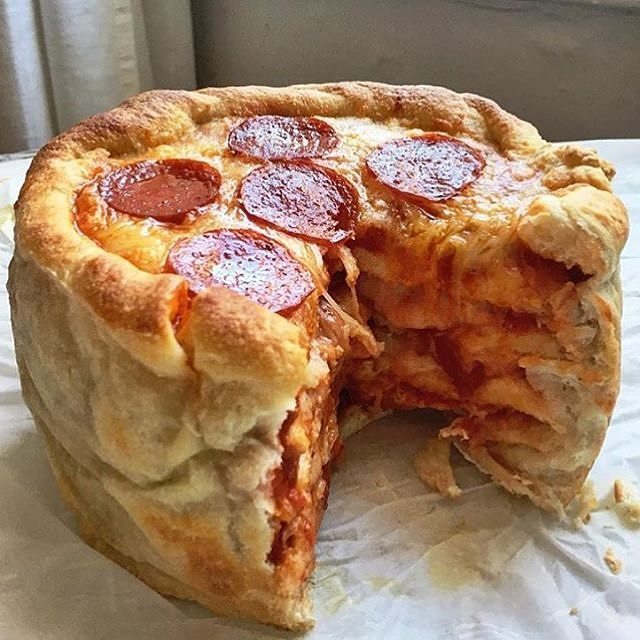 pizzayeahyeah's tweet image. YR DAILY #PIZZA DELIVERY via foodbassador (IG) #pizzaislife