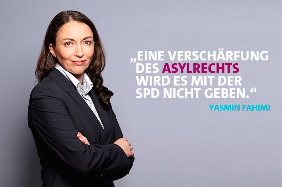 Enigma424's tweet photo. Wem fällts auf?
#TTIP #refugeeswelcome #SPDUmfaller https://t.co/0GJAEyjgeA