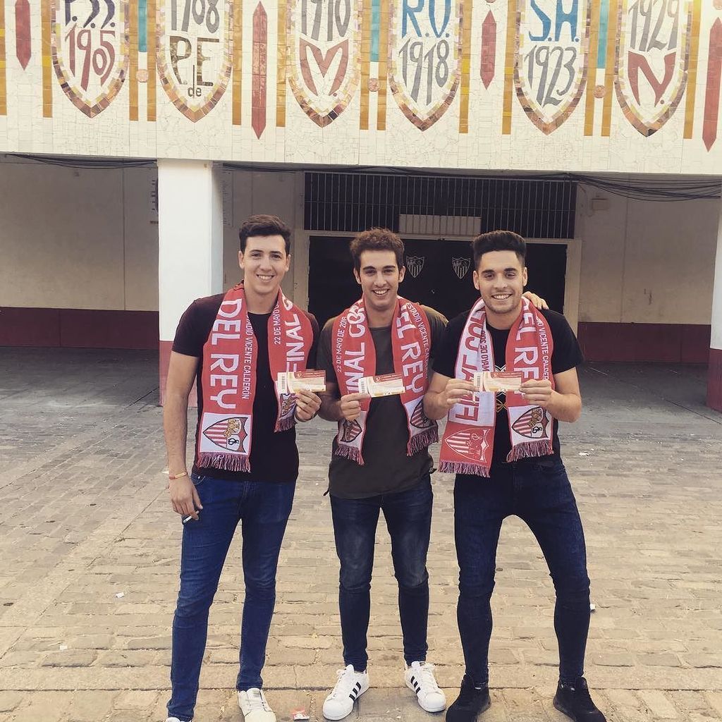 vamossevilla_ig's tweet photo. SEVILLA una vez más.. #finalcopadelrey2016 #MadridOnTour #Nosfuimospamadrid #RecorremosKilometros de @gonzaguillen1… https://t.co/GZEzrHv4YI