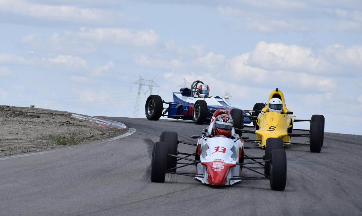 JasonReichert33's tweet photo. I cool photo from the last #FormulaFord race. https://t.co/kx3ZrEOEKX
