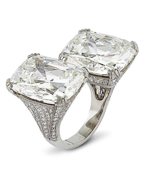 Katerina__Perez's tweet photo. #Hancocks #ring with 20cts cushion-cut #diamonds https://t.co/Wy9FljJJut #DiamondTrilogy-1 https://t.co/5RbwVNTqyk