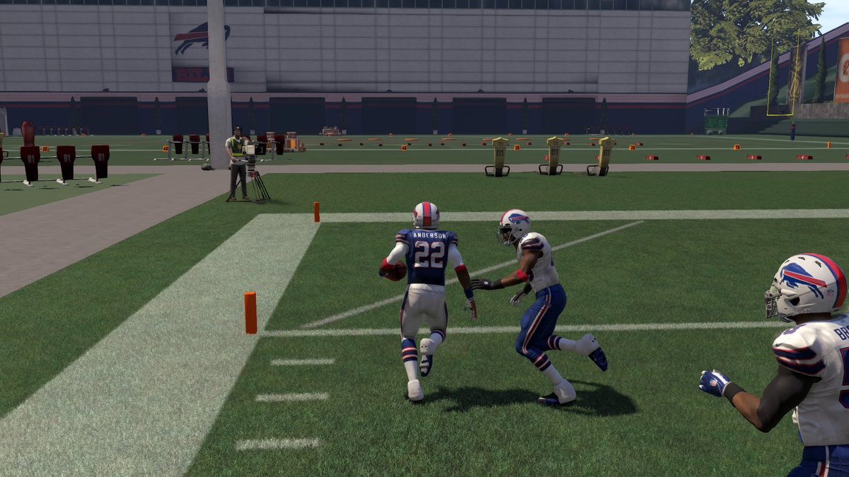BotdsBuffBills's tweet photo. Cam Newton getting work in #PS4share https://t.co/0cOg9nb5ZX