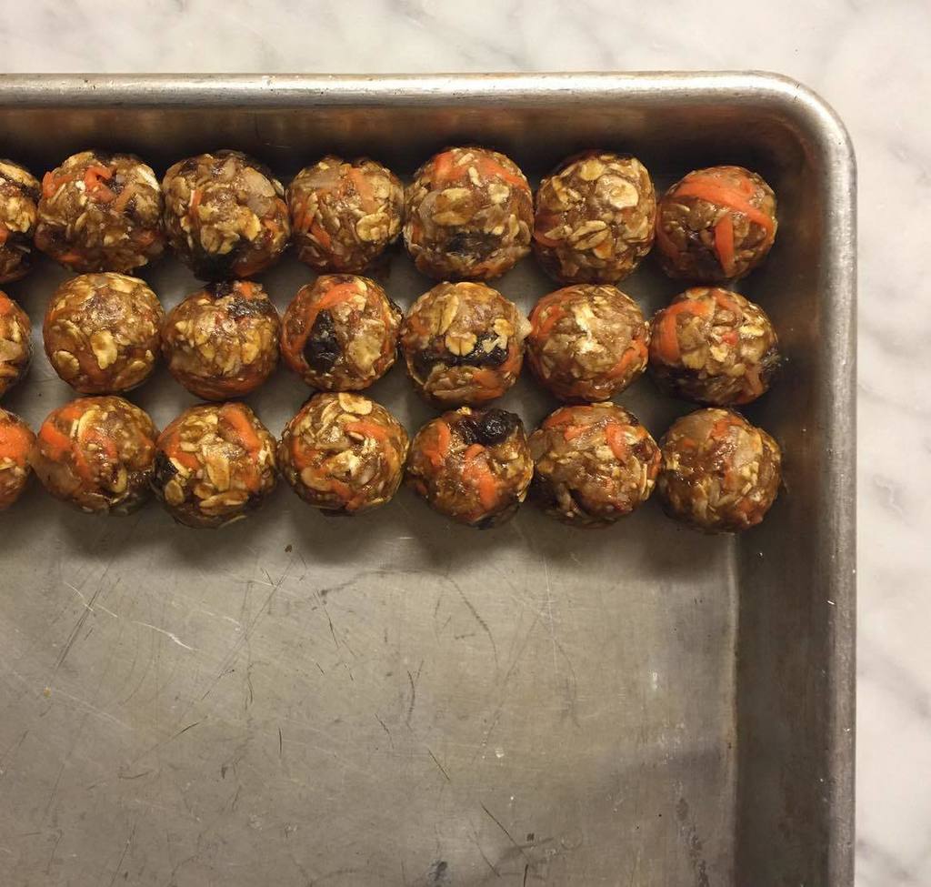 We're rolling out some carrot-spiced energy bites to fuel tonight's FREE <a href="/barre3okc/">barre3OKC</a> class … ift.tt/1W41mc9