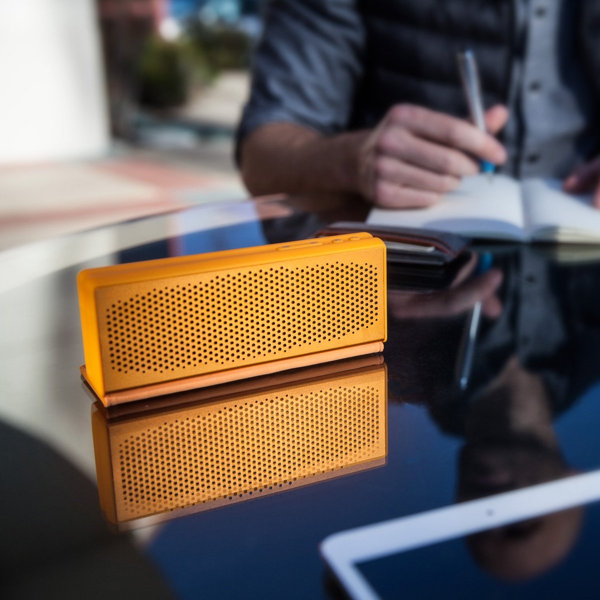 Give mom a useful #tech #fashion accessory. 40% off w/ code: MOM ow.ly/4nkSxt