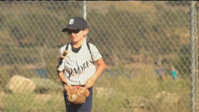 TeamTrainChamp's tweet photo. Little League Baseball player excels with one arm https://t.co/5rwDwRrsTI | #LittleLeague #GreatStory https://t.co/ppZzWmz5Xm