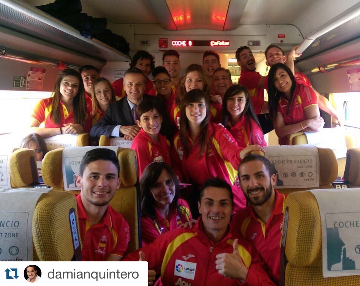 ffkarate's tweet photo. #RoadToMTP ✈️🚌🚄
#EuroKarate2016 https://t.co/WY1vAM9NWC