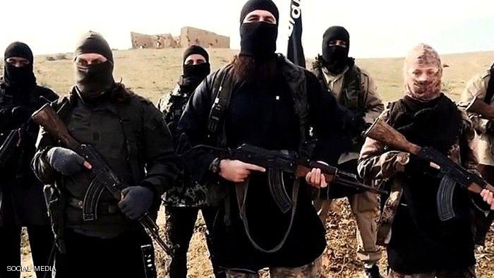 NoonPost's tweet photo. "أتمنى لو كان لدي أجنحة لأطير لأمنعه من الذهاب لسوريا"
تعرف على معاناة أهالي مجندين داعش
https://t.co/ExRGo1CNTb https://t.co/33Jd71lUDG
