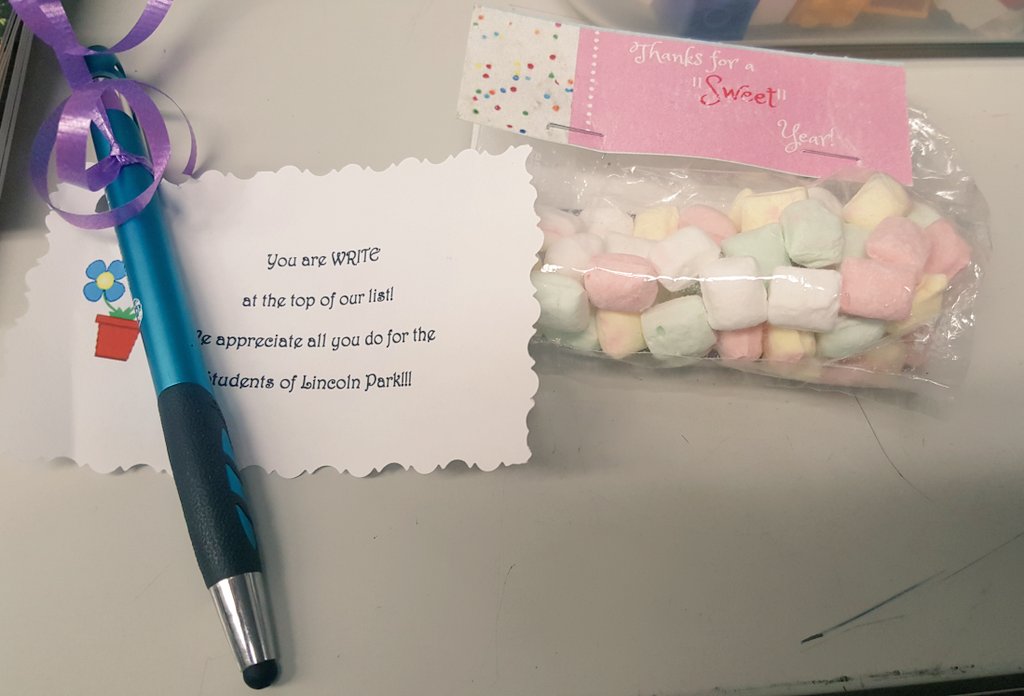 AllysonGreen79's tweet photo. Sweet things from the parent volunteers. :-) https://t.co/nY34kFZHFC