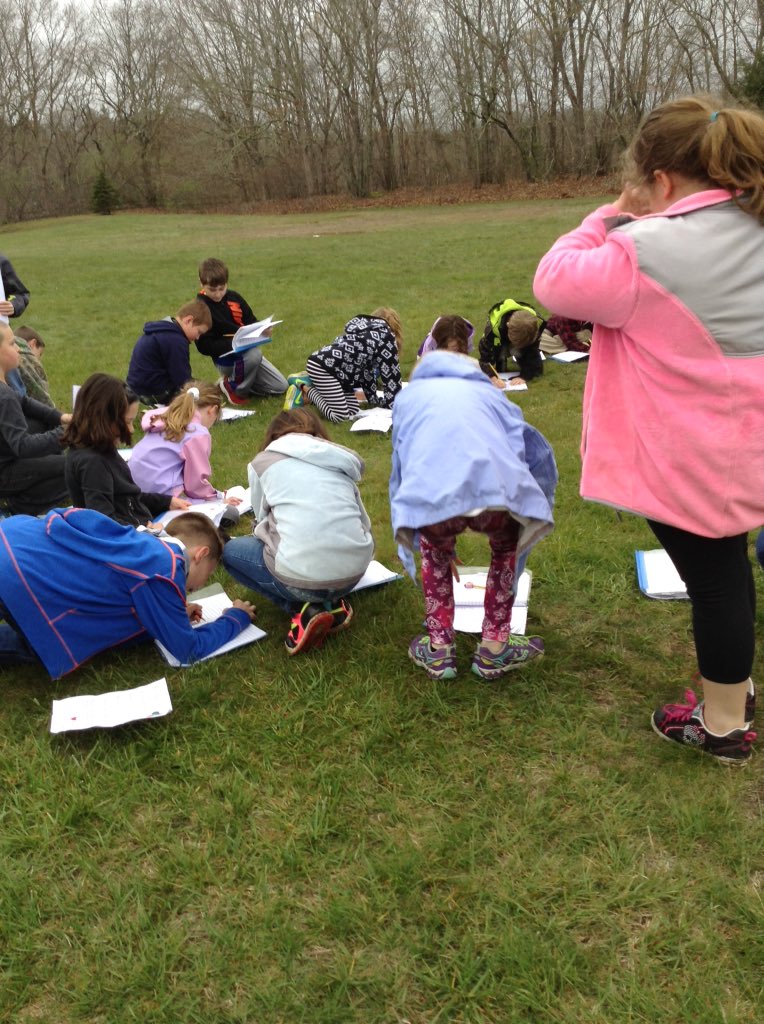 lbliven's tweet photo. Science outside today!! #ashawayschool #gemsnet #waterasice #warmorcool @KVocatura https://t.co/AvsPom4B88