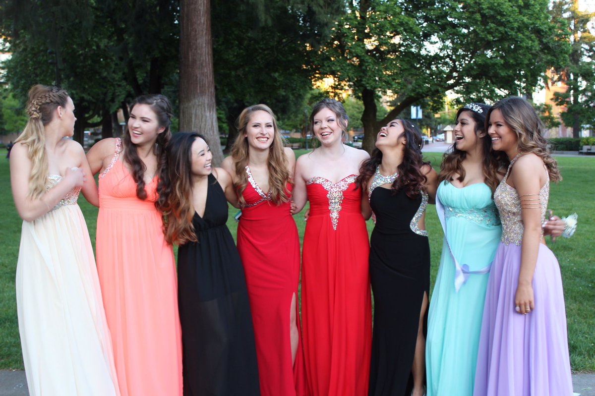 Kacisayshello's tweet photo. Sorry for the prom spam but... https://t.co/Iyys6BLHyu