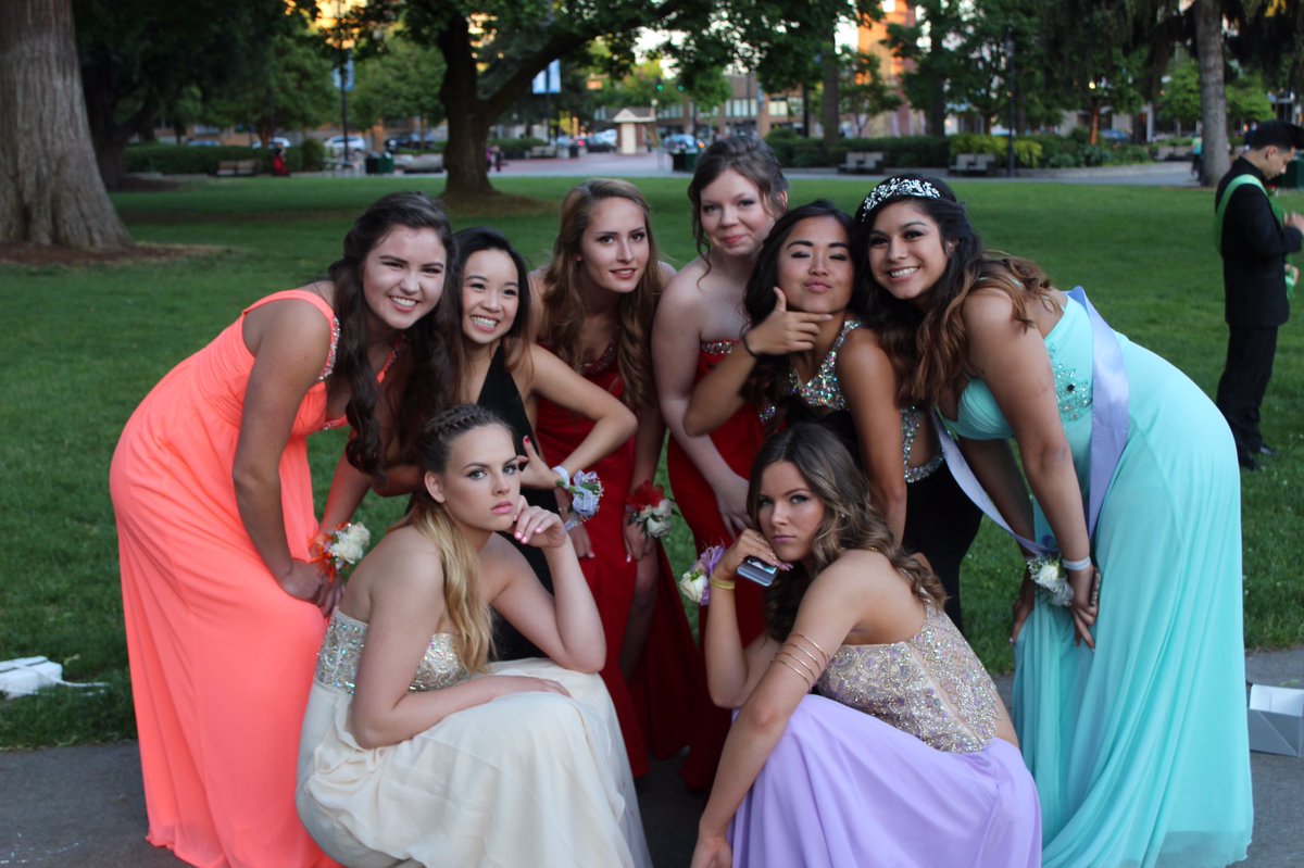 Kacisayshello's tweet photo. Sorry for the prom spam but... https://t.co/Iyys6BLHyu
