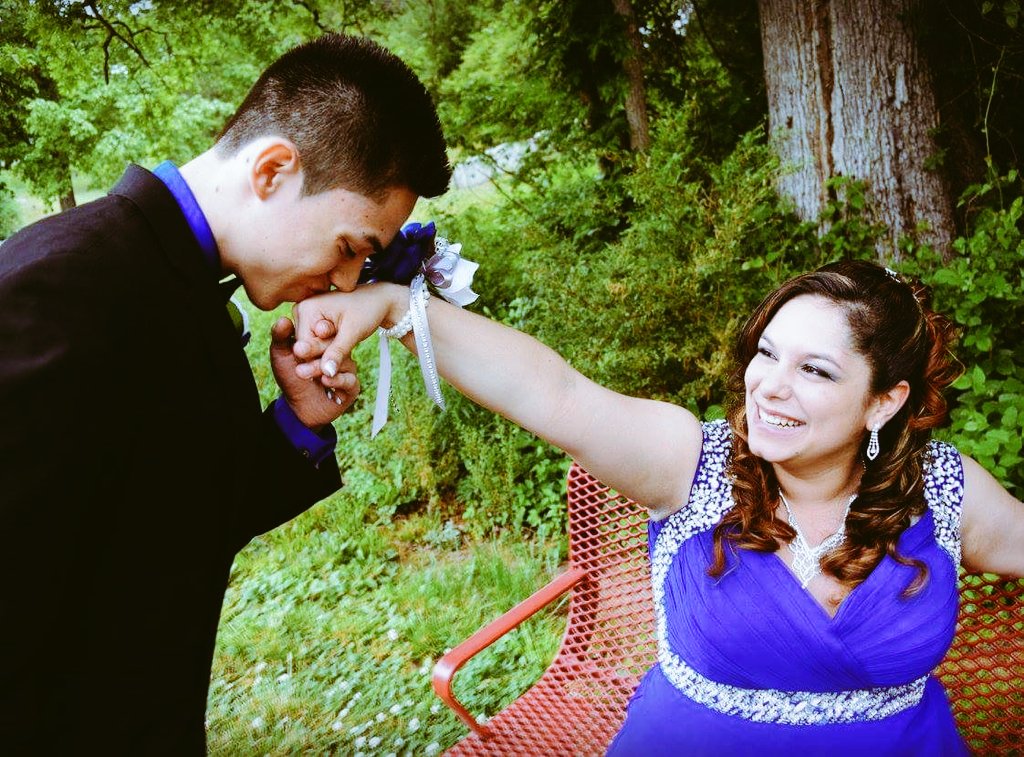 OcasioSierra's tweet photo. Prom 2k16 with Ernie he look so handsome💝👅💦🔥we slayed https://t.co/A3iaBWhvrd