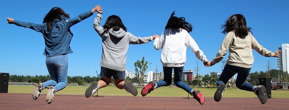 APA_Planning's tweet photo. An important part of planning for kid &amp; family friendly cities is access to places for play https://t.co/AVCwGjDIlS https://t.co/Qzk91Q1wyF