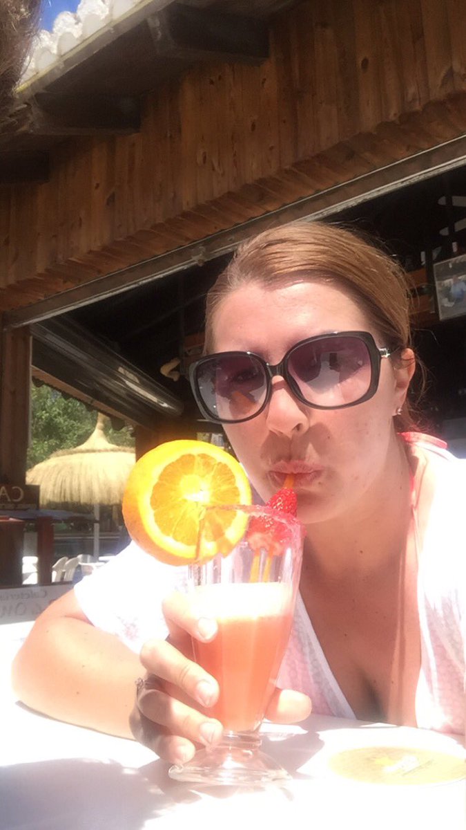cmansfield14's tweet photo. Mallorca 👫❤️🍹🍺🌞 https://t.co/nGdISiaCi6