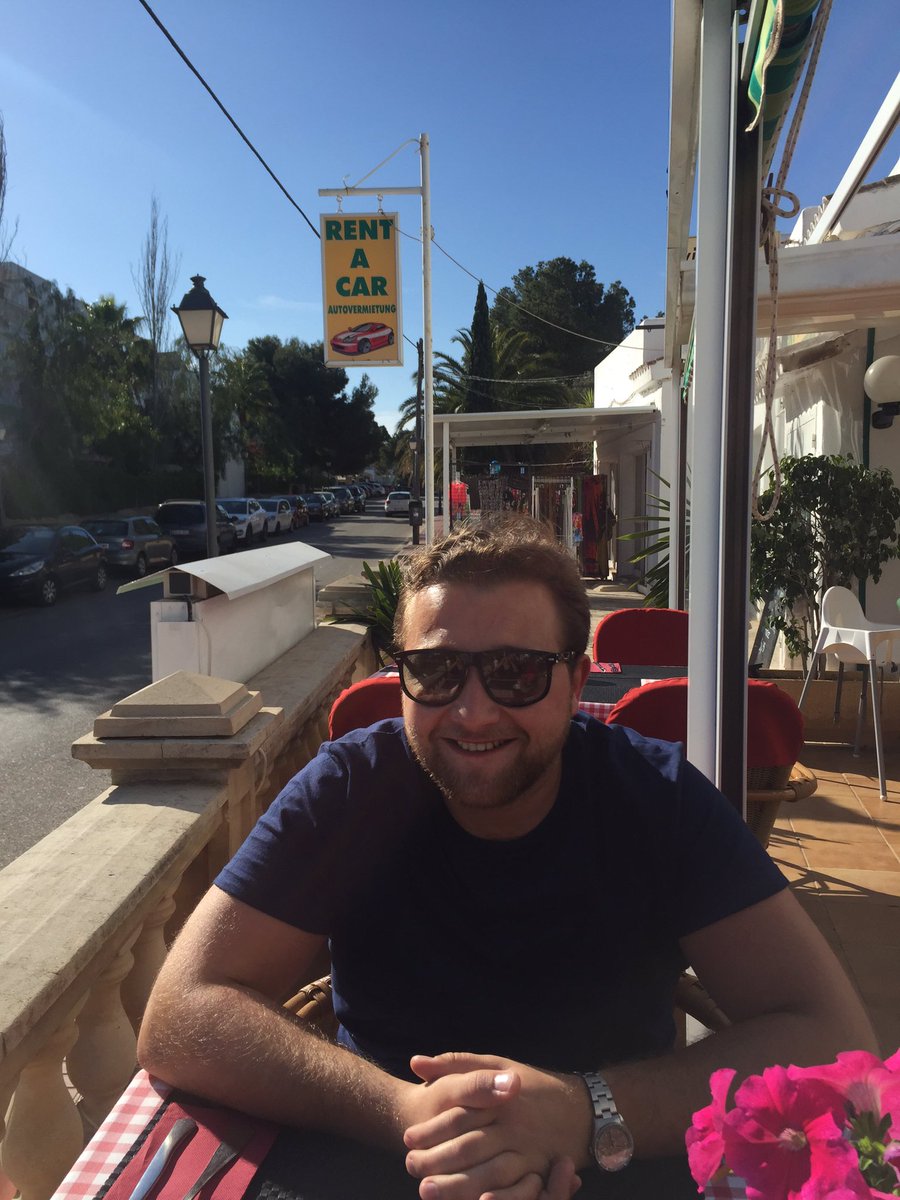 cmansfield14's tweet photo. Mallorca 👫❤️🍹🍺🌞 https://t.co/nGdISiaCi6