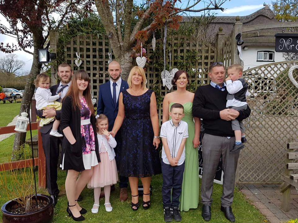 RyanLoder2's tweet image. With the family😎