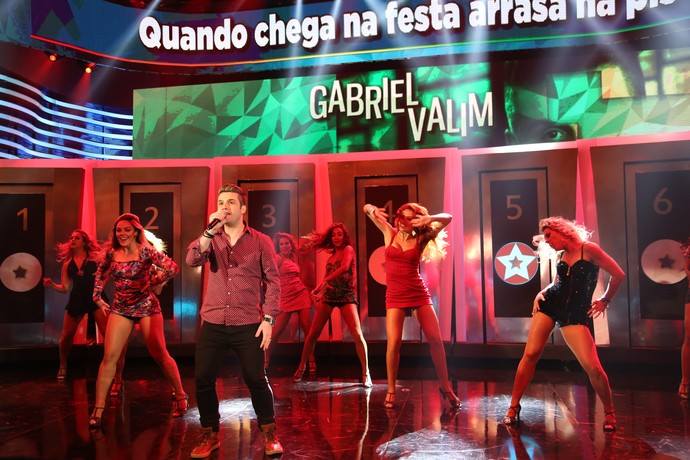 Cultura95's tweet photo. ✔ #GabrielValim @gvoficial ★no #DomingãodoFaustão ☛ https://t.co/nOJOf91tBo ❤ #EsquemaVIP #ParaPoderAbraçar #Muevelo https://t.co/1amI6dBKgQ