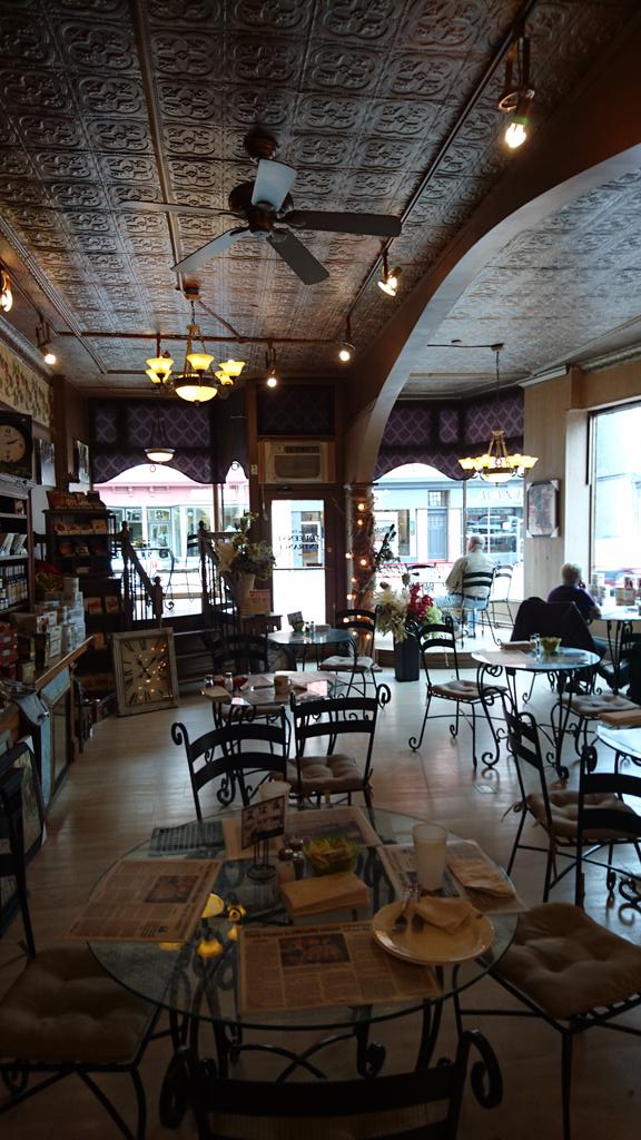 EricTaylorET's tweet photo. Port hope is beautiful. I just died and went to heaven after eating a crazy cookie #dreamerscafe #dreamsincolour https://t.co/W4e9qTN6mz