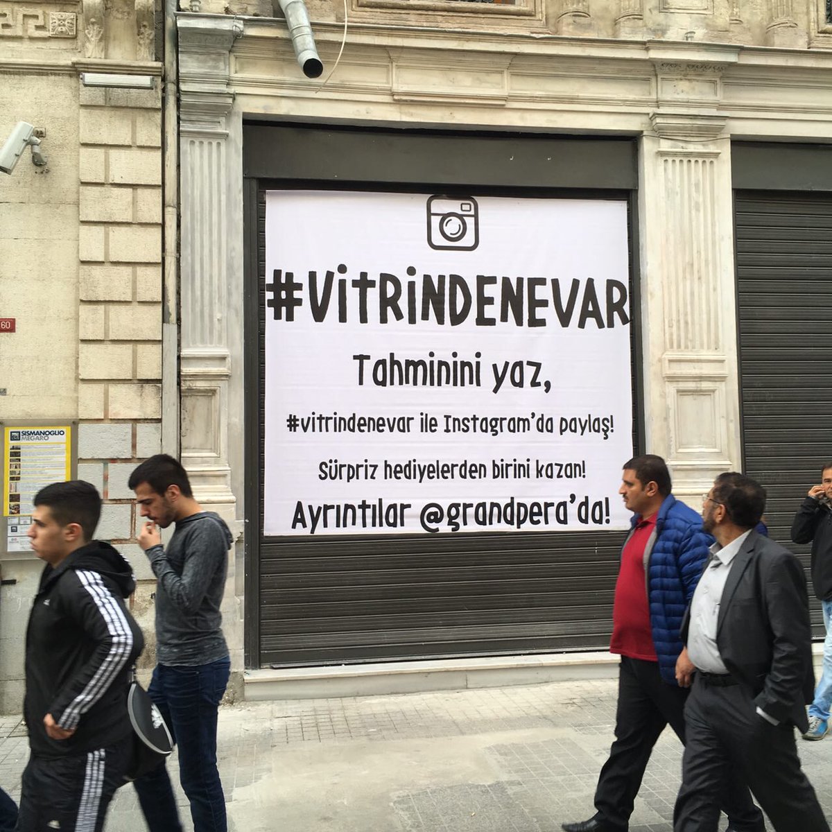 nazimdikbas's tweet photo. RT

#Gezi sadece bir park
#Narmanlı sadece bir mülk
#Sur sadece bir ilçe değil!

#VitrindeRantVar #GrandPeraBoykotu https://t.co/jnD9LsCeGO