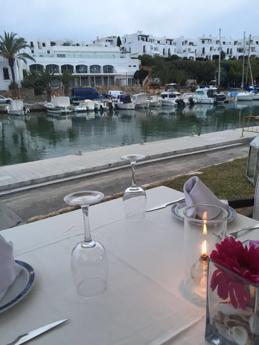 cmansfield14's tweet photo. Mallorca ❤️👫🌞 https://t.co/JKKTyw7yNZ