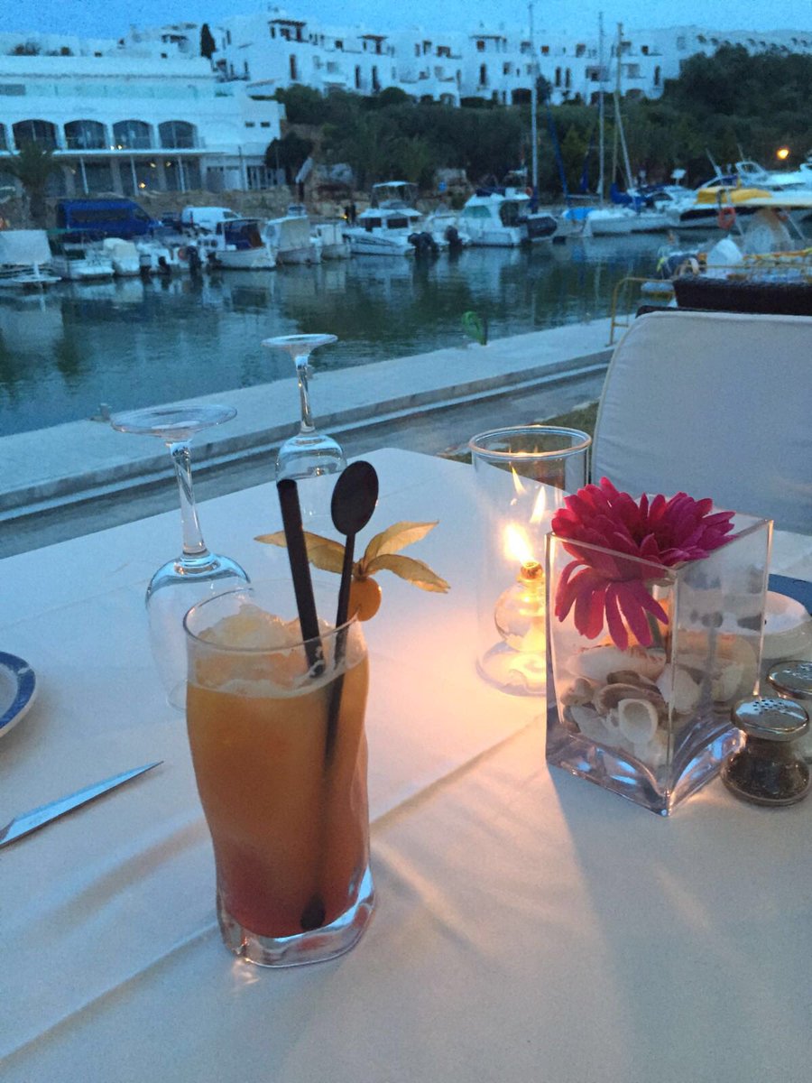 cmansfield14's tweet photo. Mallorca ❤️👫🌞 https://t.co/JKKTyw7yNZ