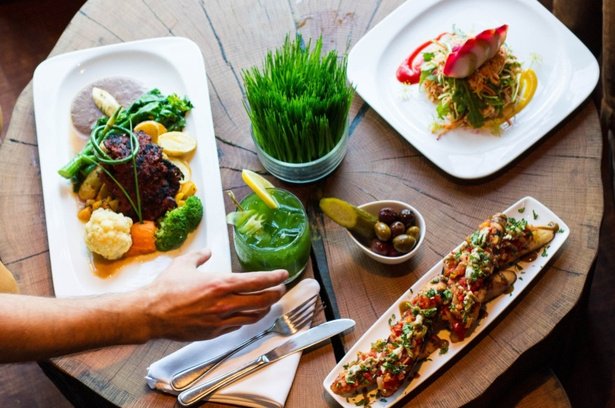 blogTO's tweet photo. #Toronto's Veggielicious kicks off on May 6th https://t.co/GCXgjVfOVy @TorontoVeg https://t.co/xJOiGLqBF9