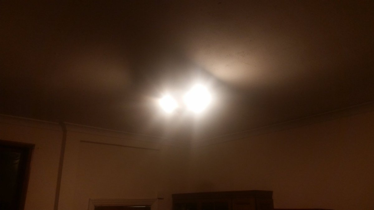 crippsey2811's tweet photo. Gone from 60W per bulb down to 40W LED equivalent of 6.5W. Still a great amount of light! Thanks @Maplin_DBY ! #LED https://t.co/PAL8aDiUPI