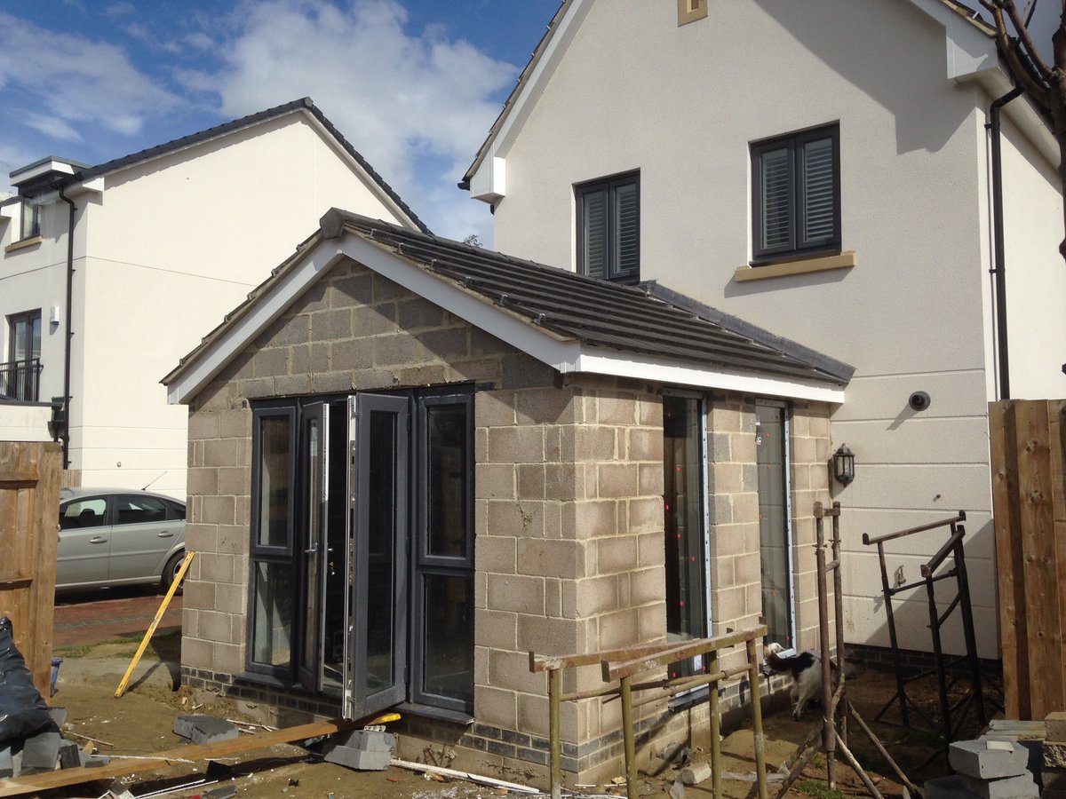 lyplasterers's tweet photo. Coming along nicely 🏠😀 #extension #roofing #windowfitting #lyplasterers https://t.co/mOdxjneieQ