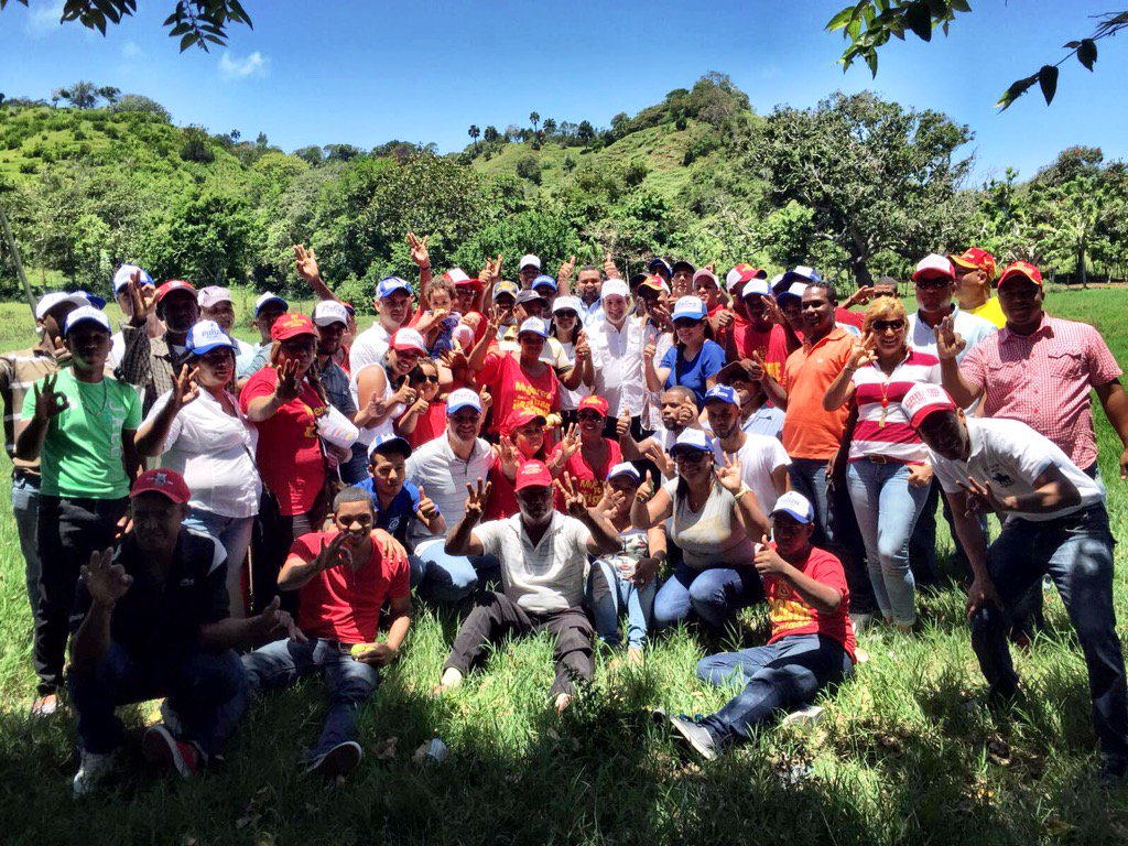 JosePaliza's tweet photo. Recorrido por Guzmancito, Cruce Guzman y El Toro... ¡#ElCambio nos espera! https://t.co/sdUjpABae4